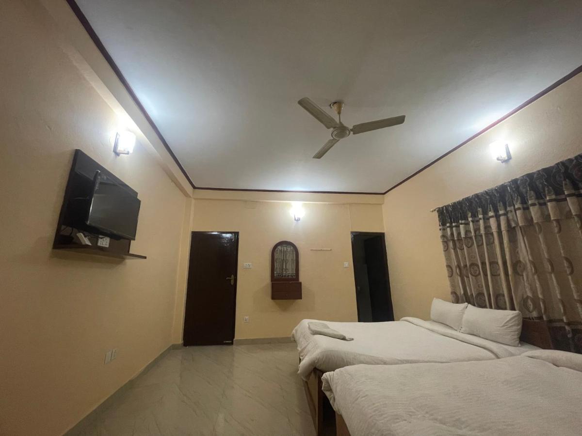 Hotel Peace Ganga Inn Pokhara Exterior photo