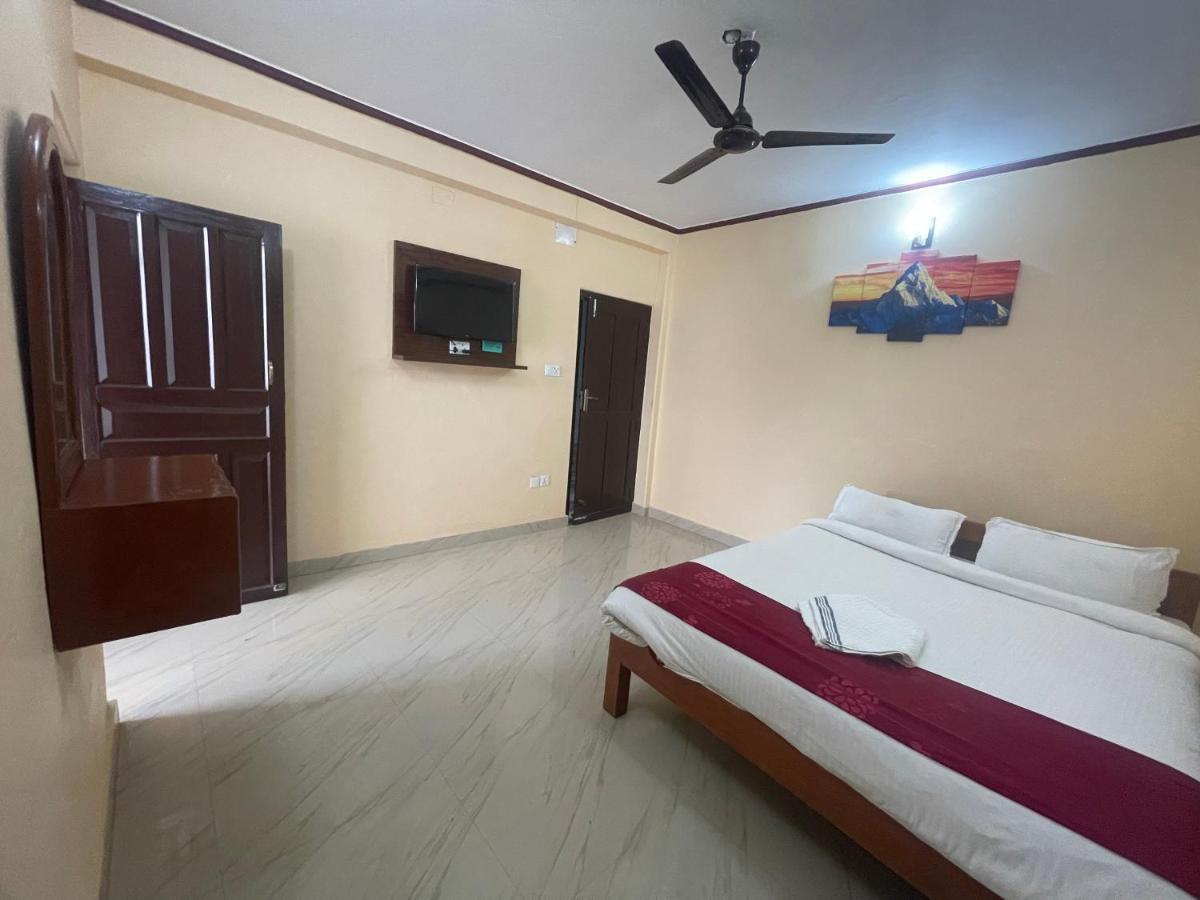 Hotel Peace Ganga Inn Pokhara Exterior photo