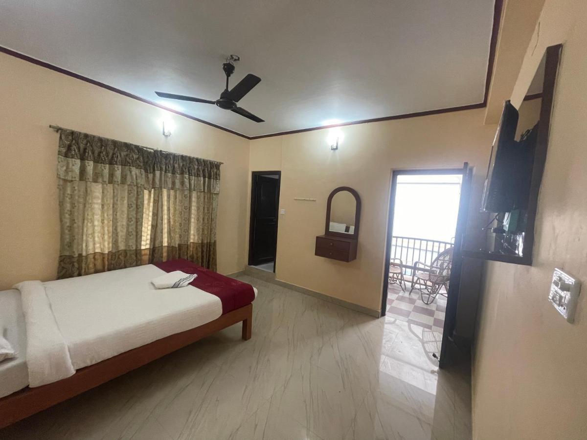 Hotel Peace Ganga Inn Pokhara Exterior photo