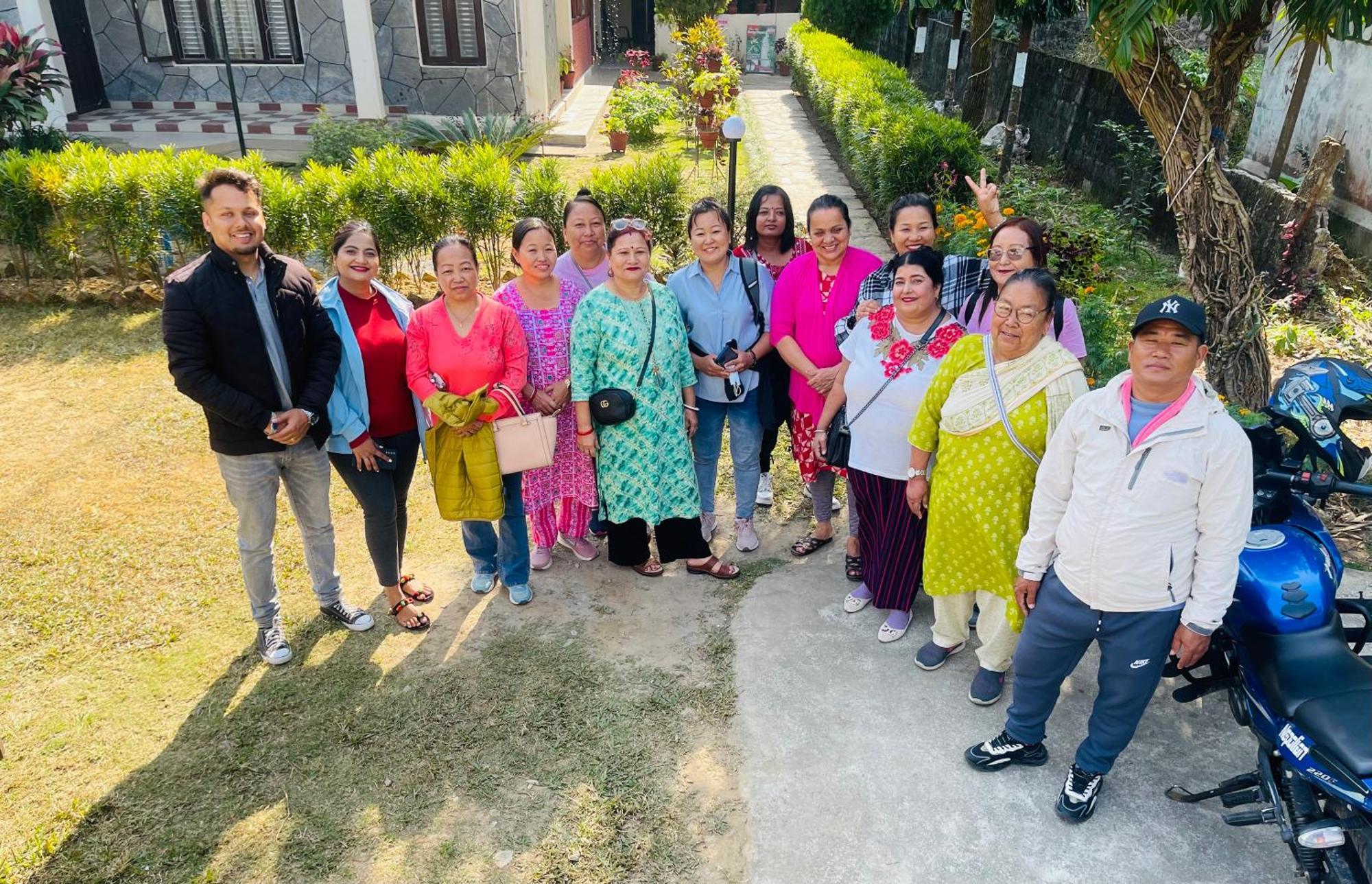 Hotel Peace Ganga Inn Pokhara Exterior photo